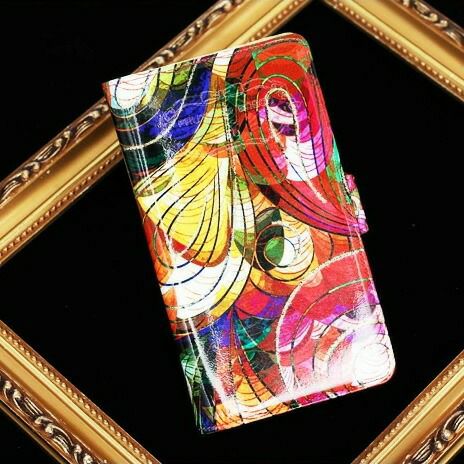 ルック・ブックのようなスマートフォンカバーPiatto（ピアット